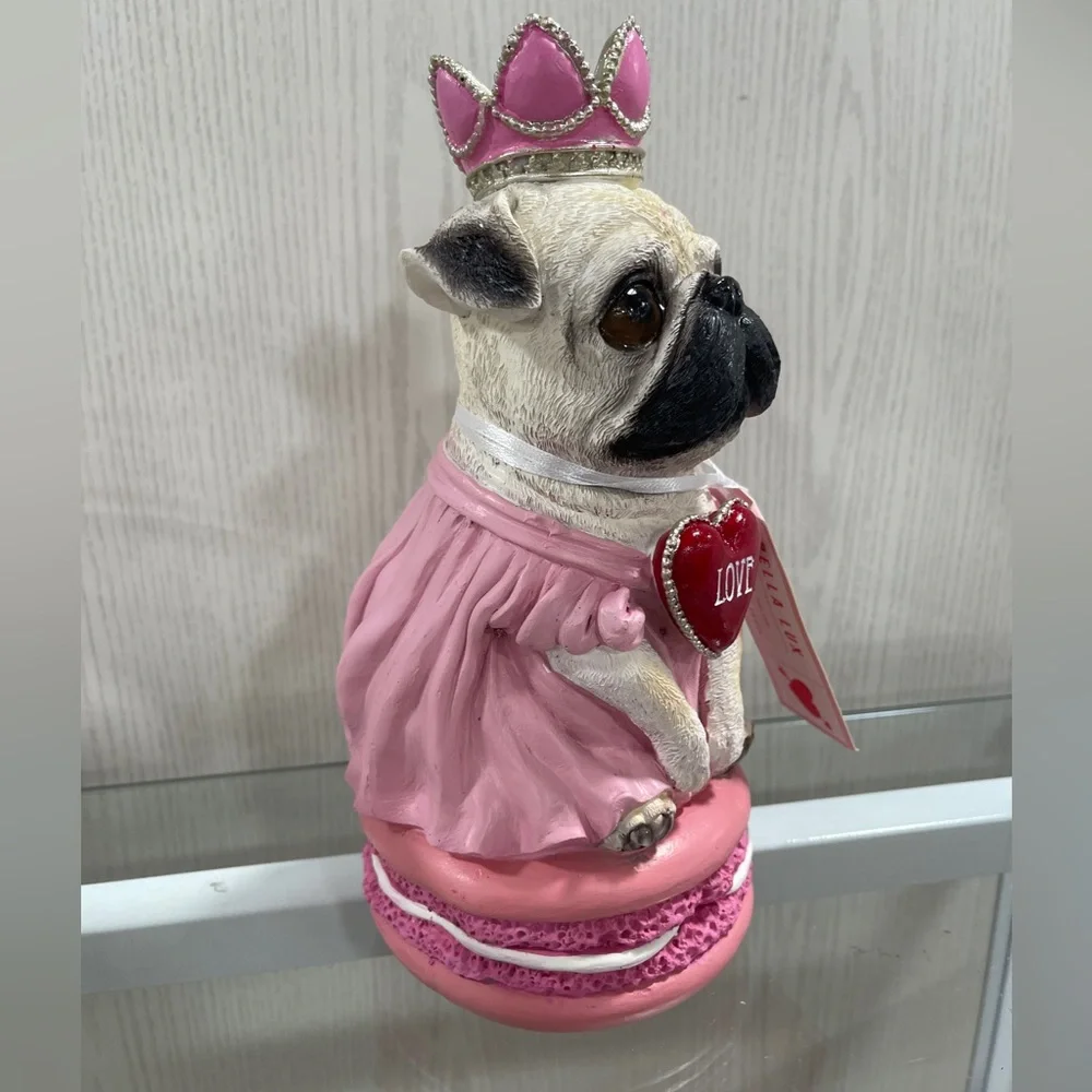 Valentine’s Pug Dog Love Heart Princess Pug macaron Resin Statue NEW